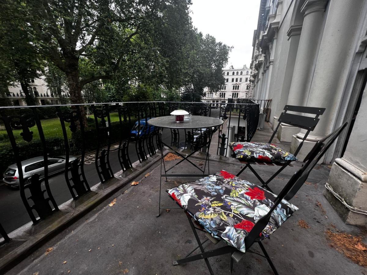 Hyde Park Studio Has Private Balcony With Tranquil Garden View London Eksteriør bilde