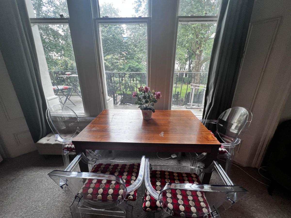 Hyde Park Studio Has Private Balcony With Tranquil Garden View London Eksteriør bilde